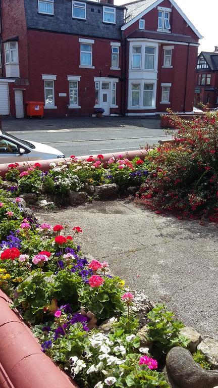 The Woodleigh Family Hotel Blackpool Extérieur photo